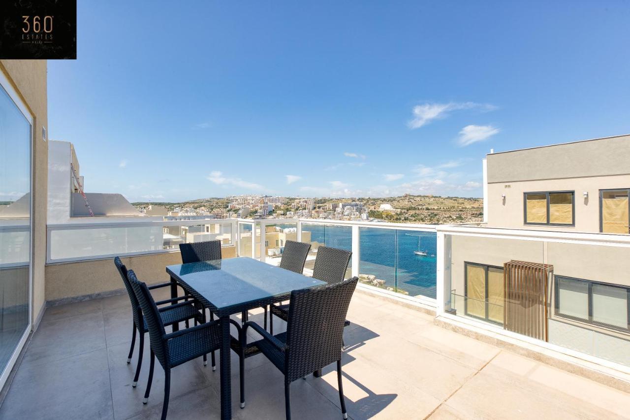 セント・ポールズ・ベイLux Sea Front Penthouse With Breathtaking Views In St Pauls By 360 Estatesアパートメント エクステリア 写真